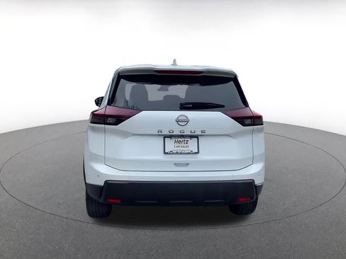 Used 2025 Nissan Rogue SV image 11