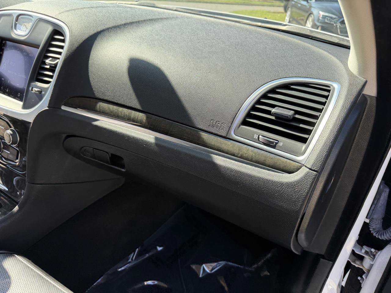 Used 2023 Chrysler 300 Touring L w/ Comfort Group RWD image 24