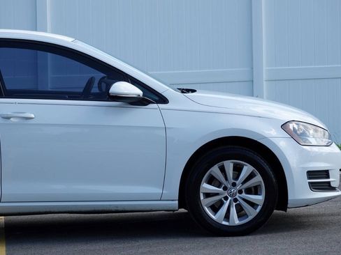 Used 2015 Volkswagen Golf TDI S FWD image 33