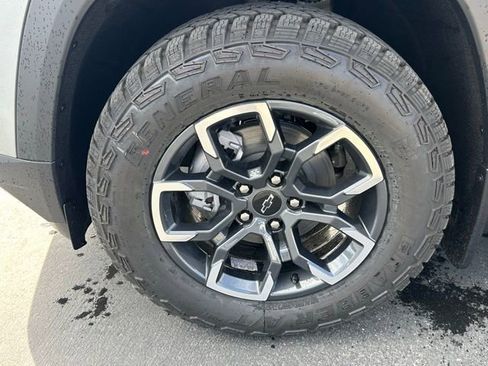 New 2026 Chevrolet Equinox ACTIV AWD/4WD image 31