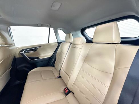 Certified 2023 Toyota RAV4 XLE Premium image 33