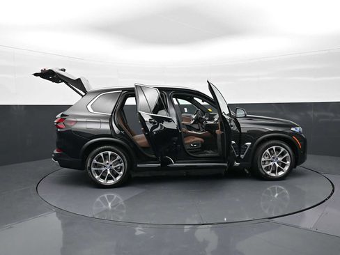 Used 2024 BMW X5 xDrive50e w/ Premium Package AWD/4WD image 35
