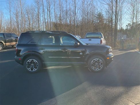 New 2025 Ford Bronco Sport Outer Banks w/ Outer Banks Tech Package+ image 4