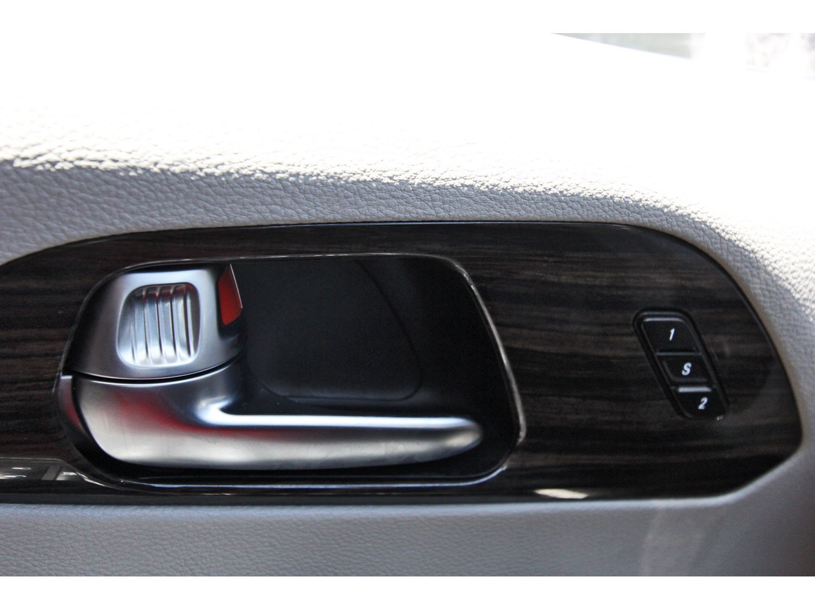Used 2023 Chrysler Pacifica Limited FWD image 20