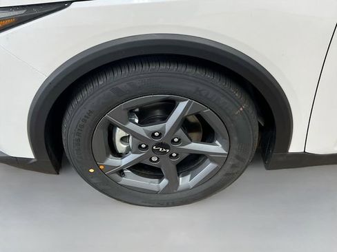 New 2025 Kia K4 LXS image 28