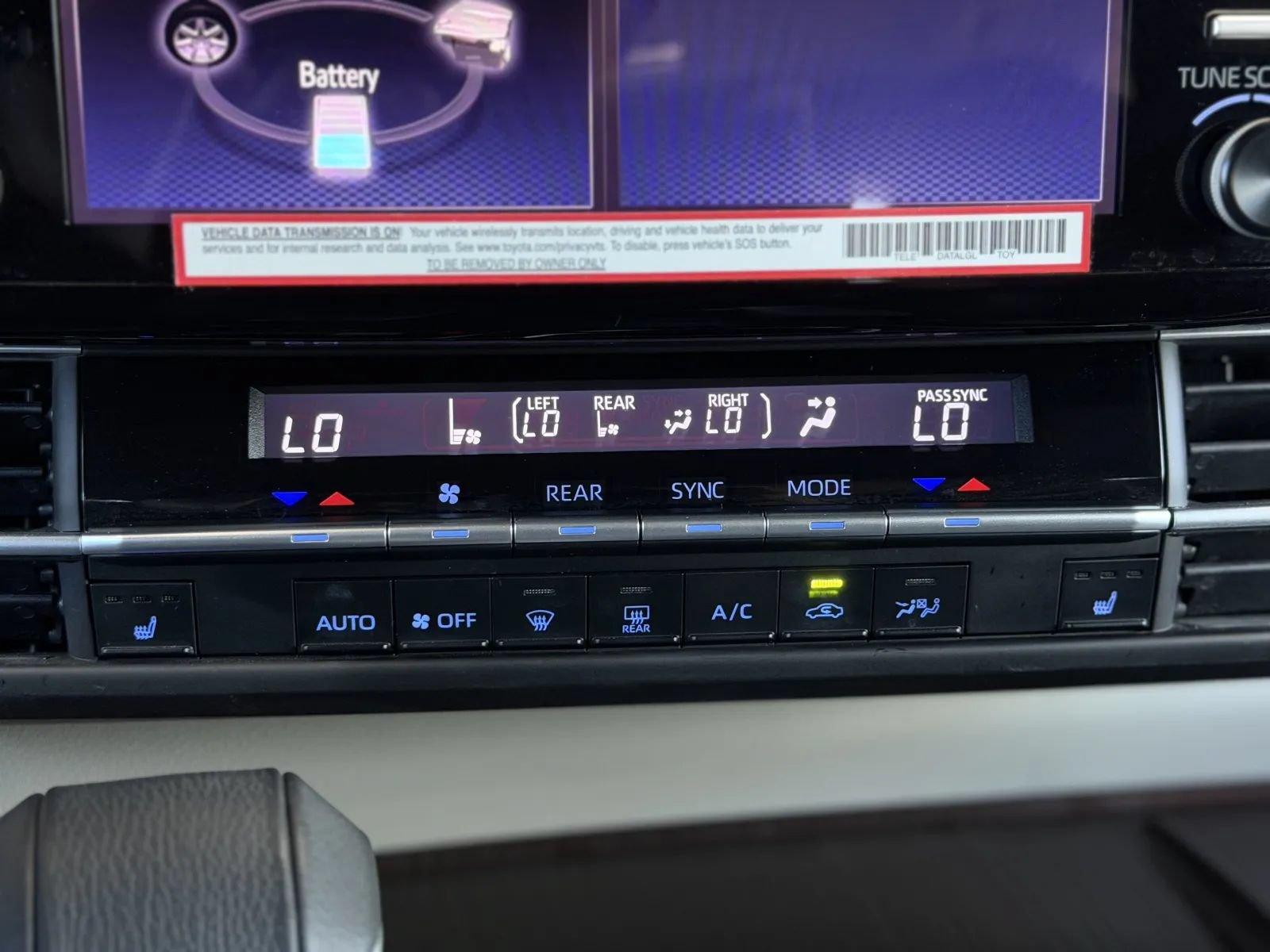 Used 2022 Toyota Sienna XLE FWD image 34