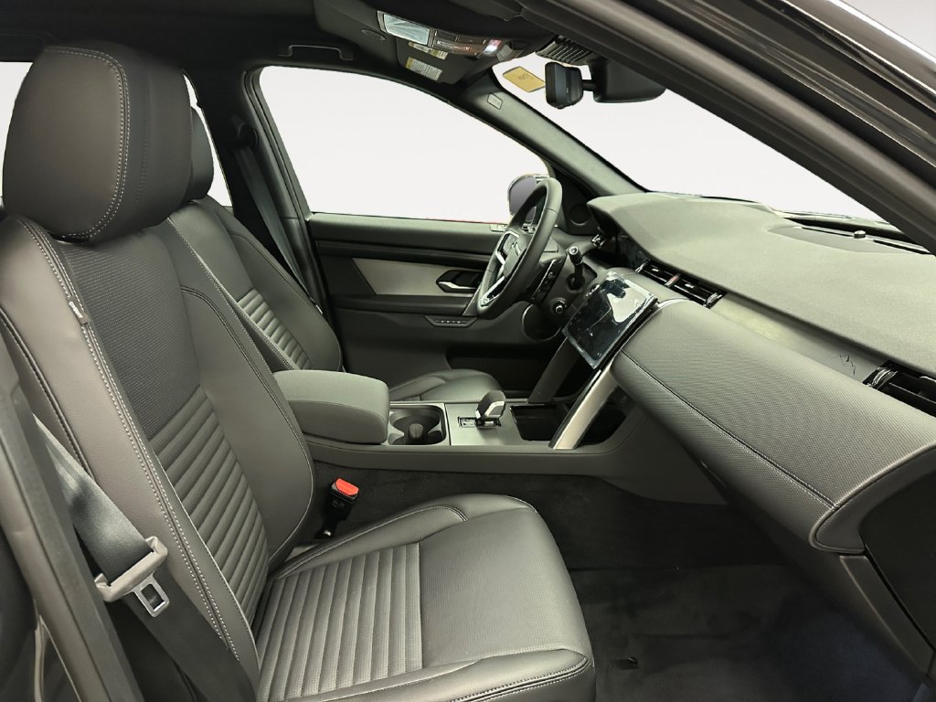 New 2026 Land Rover Discovery Sport Landmark AWD/4WD image 15