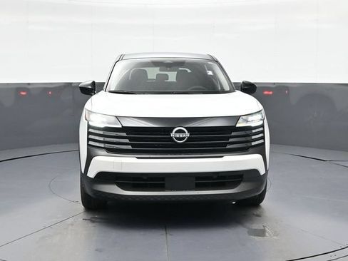 Used 2025 Nissan Kicks SV FWD image 2