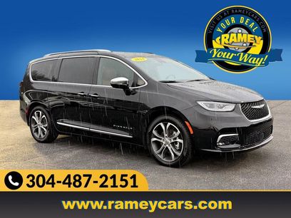 Used 2024 Chrysler Pacifica Pinnacle