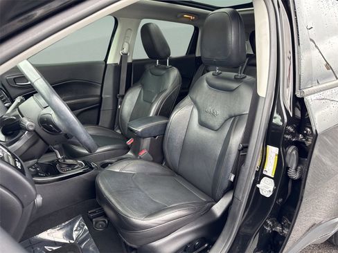 Used 2019 Jeep Compass Limited image 10