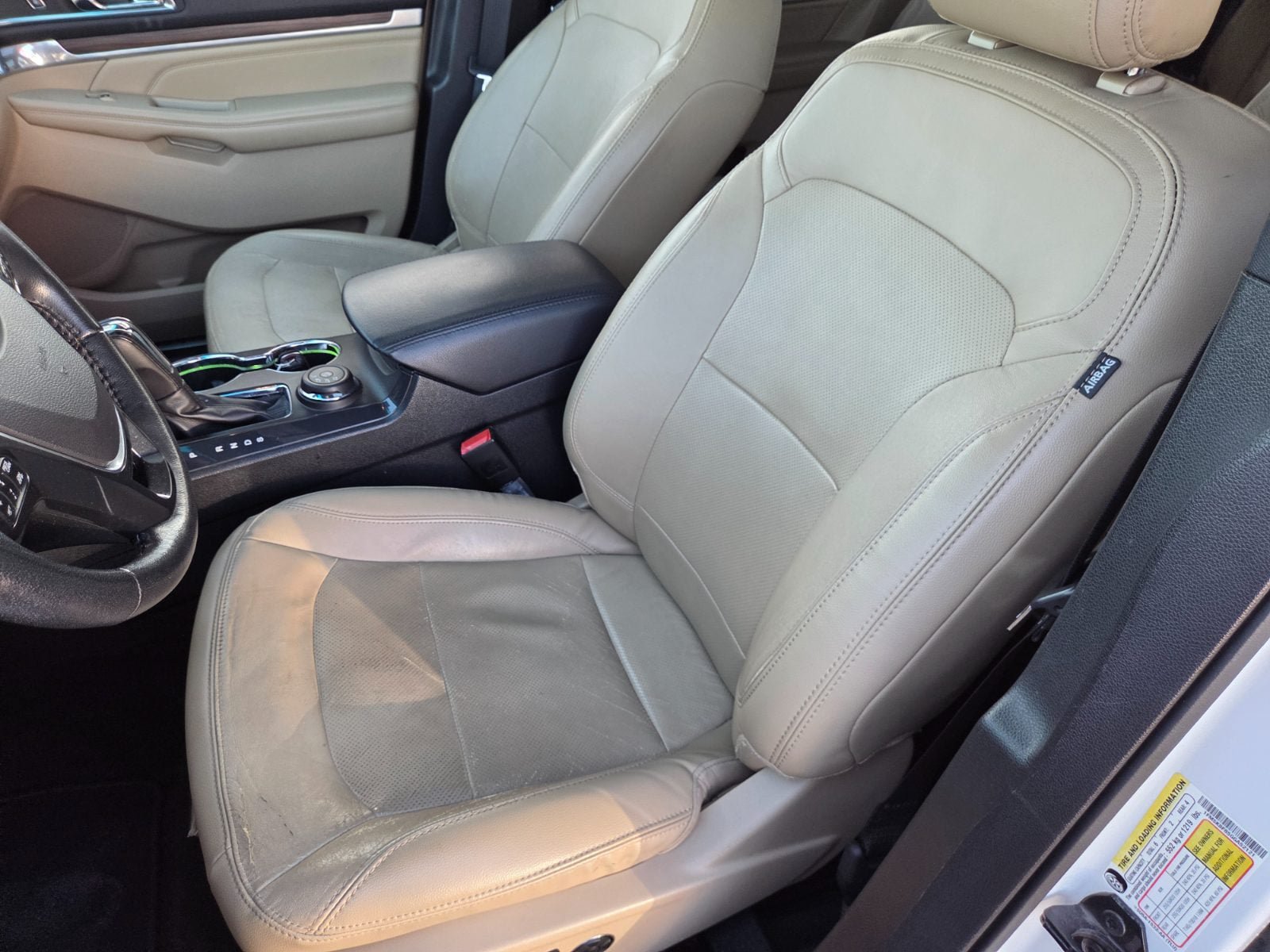 Used 2016 Ford Explorer Limited w/ Equipment Group 301A AWD/4WD image 8