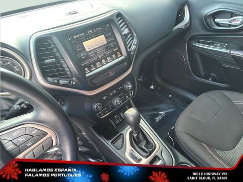 Used 2016 Jeep Cherokee 75th Anniversary FWD image 21
