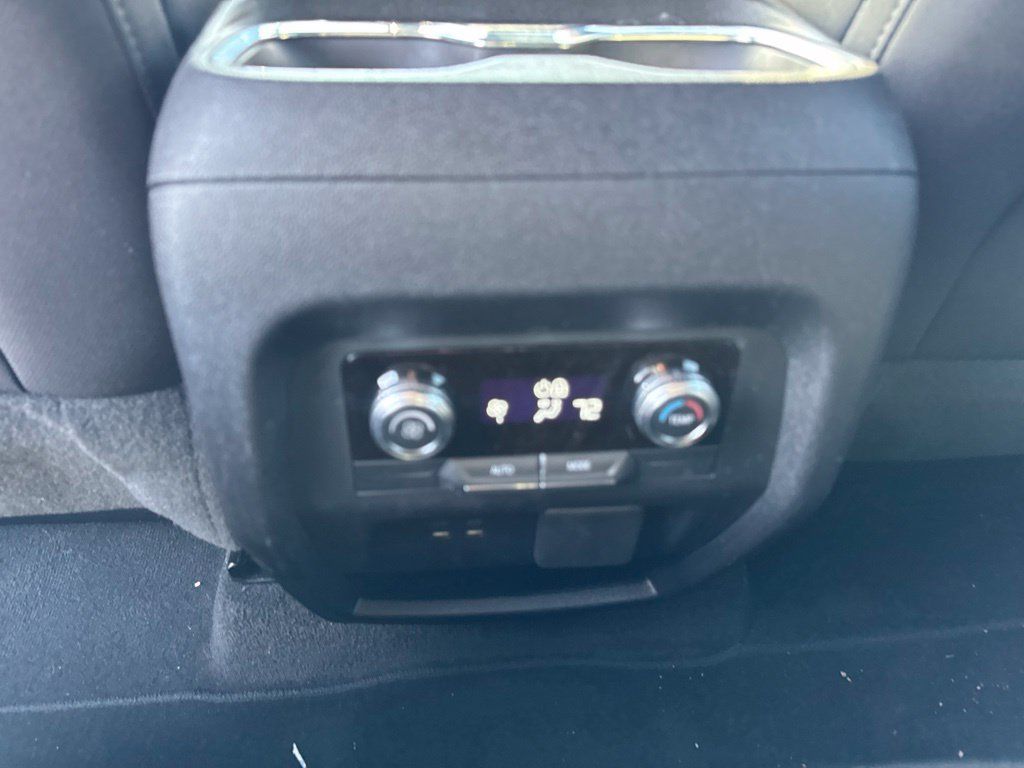 Used 2026 GMC Acadia Elevation FWD image 16