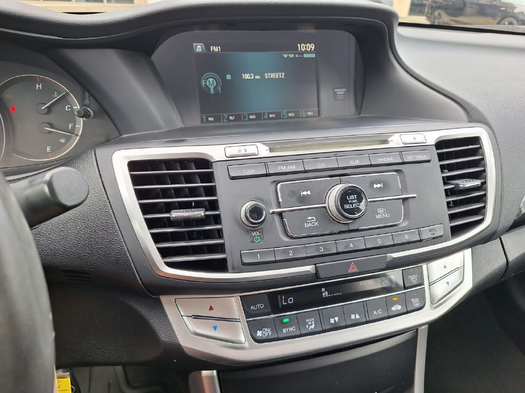 Used 2015 Honda Accord Sport image 12