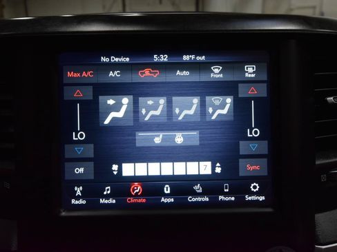 Used 2019 RAM 1500 Big Horn AWD/4WD image 26