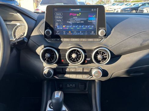 Used 2025 Nissan Sentra SV image 18