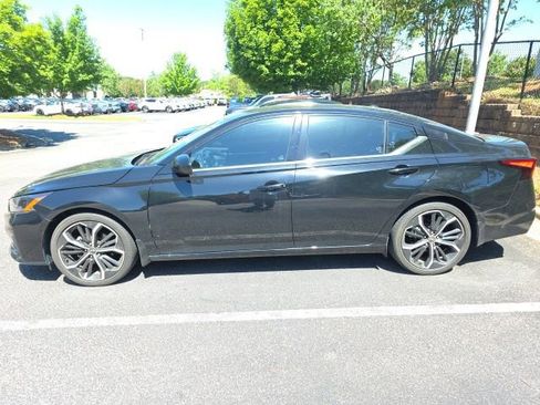 Certified 2024 Nissan Altima 2.5 SR FWD image 9