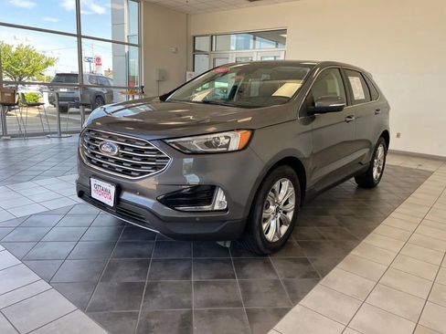 Used 2021 Ford Edge Titanium w/ Class II Trailer Tow Package AWD/4WD image 2