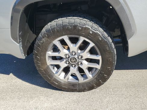 Used 2023 Toyota Tundra 1794 Edition AWD/4WD image 5