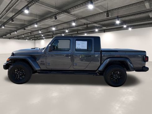 Used 2023 Jeep Gladiator Sport S image 13