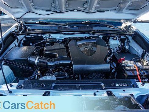 Used 2018 Toyota Tacoma TRD Off-Road image 44