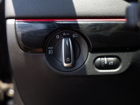 Used 2017 Volkswagen Jetta GLI FWD image 47