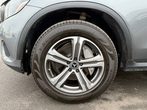 Used 2018 Mercedes-Benz GLC 300 4MATIC image 17