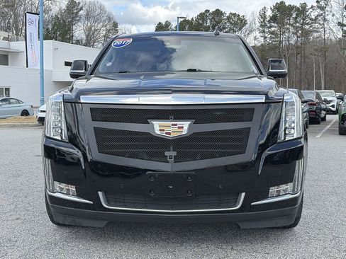 Used 2017 Cadillac Escalade Luxury image 31