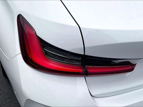 Used 2024 BMW 330e w/ Convenience Package RWD image 32