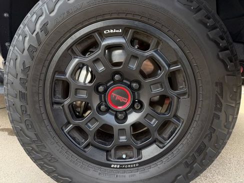 Used 2025 Toyota Tundra TRD Pro AWD/4WD image 9