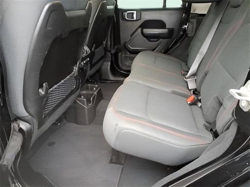 Used 2024 Jeep Wrangler Unlimited Rubicon image 7