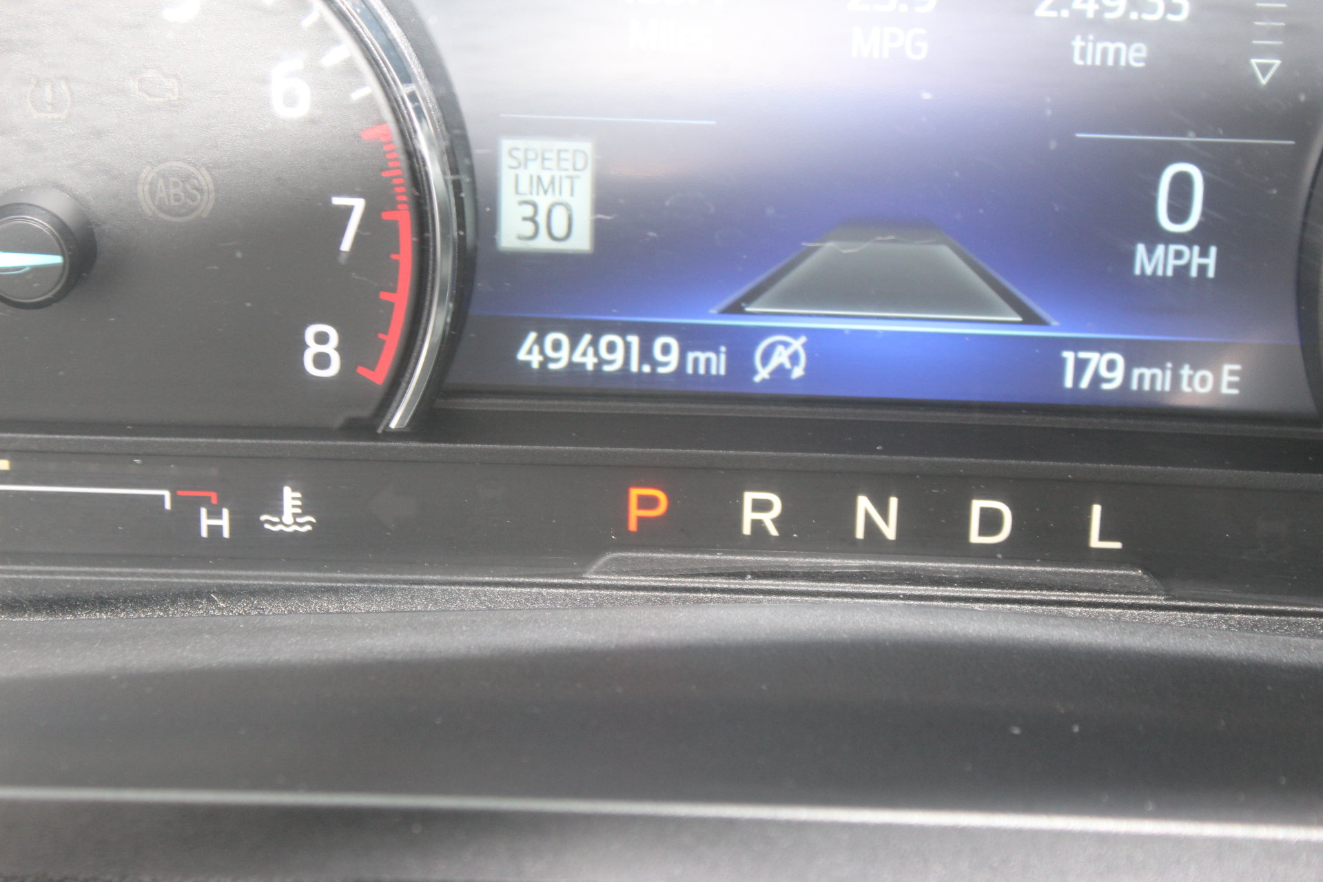 Used 2021 Ford Explorer XLT w/ Equipment Group 202A AWD/4WD image 18
