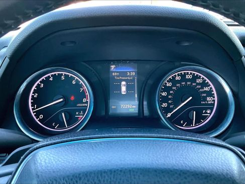 Used 2019 Toyota Camry SE image 22