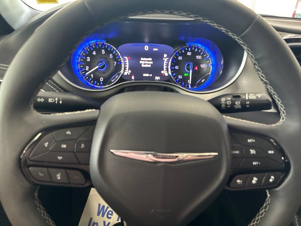 Used 2023 Chrysler Pacifica Limited w/ S Appearance Package FWD image 56