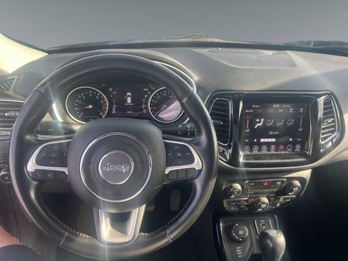 Used 2020 Jeep Compass Limited image 10
