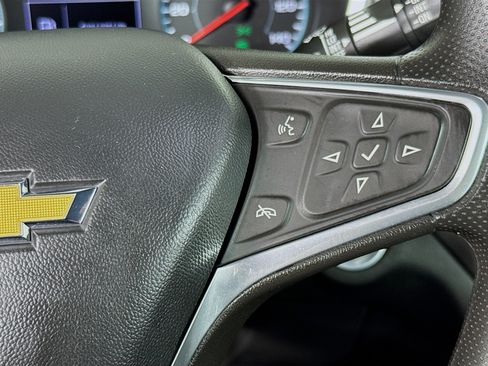 Used 2023 Chevrolet Equinox LS image 14