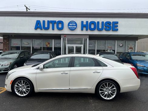 Used 2013 Cadillac XTS Platinum AWD/4WD image 10