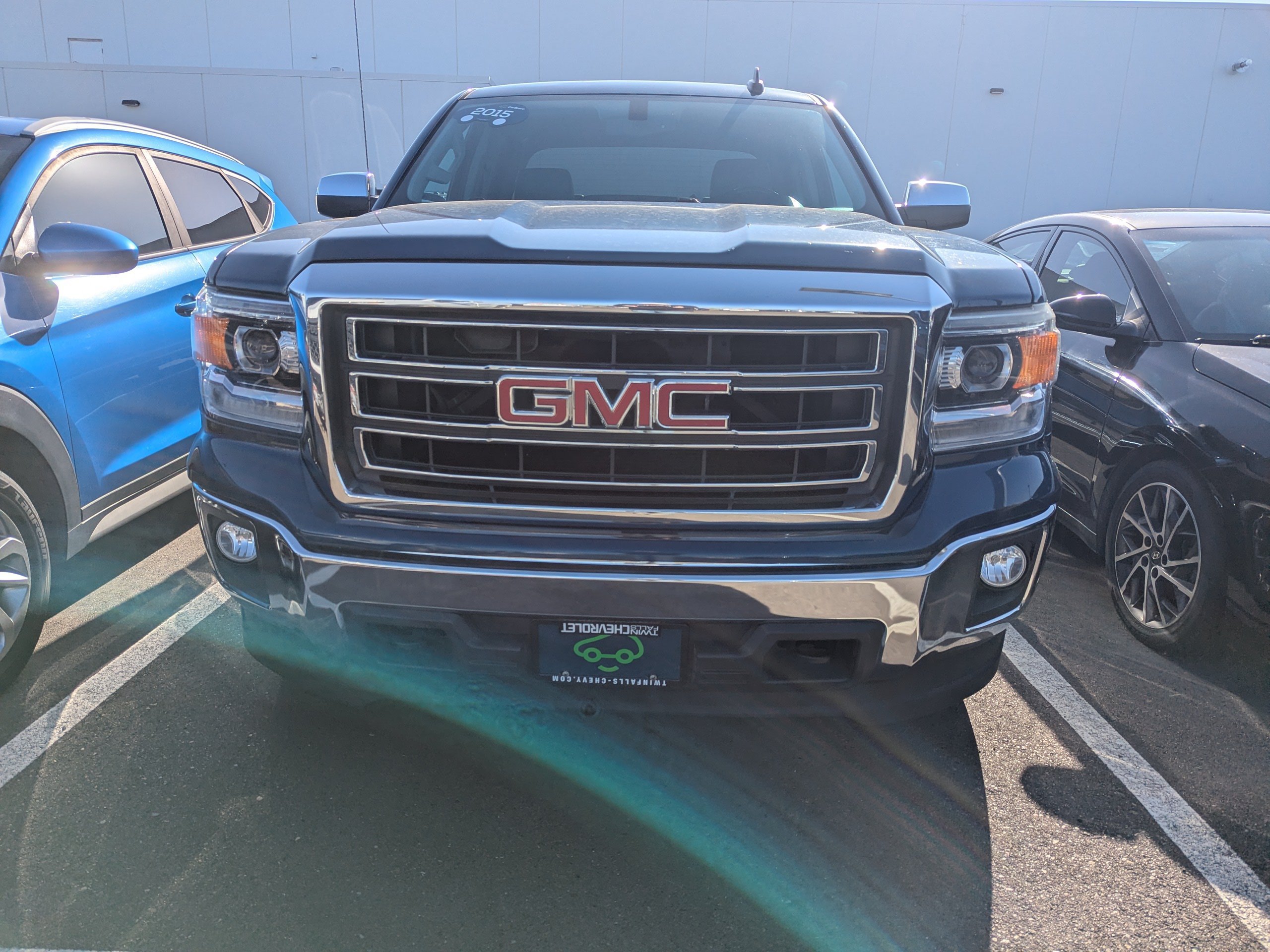 Certified 2015 GMC Sierra 1500 SLT w/ SLT Crew Cab Value Package AWD/4WD image 2