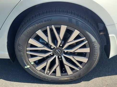 New 2026 Nissan Altima 2.5 SV AWD/4WD image 16