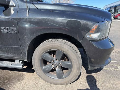 Used 2017 RAM 1500 Express w/ Black Ram 1500 Express Group image 5