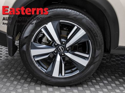 Used 2022 Nissan Rogue SL w/ SL Premium Package image 55