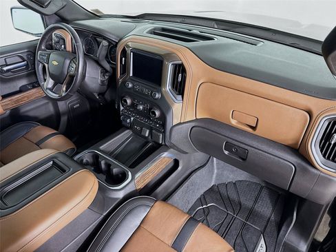 Used 2020 Chevrolet Silverado 1500 High Country AWD/4WD image 32