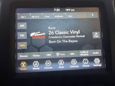 Used 2021 Jeep Cherokee Latitude Lux w/ Sun & Sound Group image 14