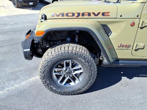New 2026 Jeep Gladiator Mojave image 9