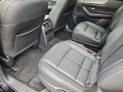 Used 2024 MAZDA CX-90 3.3 Turbo w/ Premium Package AWD/4WD image 9