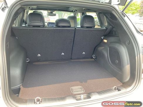 New 2025 Jeep Compass Limited w/ Sun & Sound Group image 8