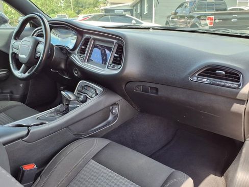 Used 2020 Dodge Challenger SXT RWD image 11