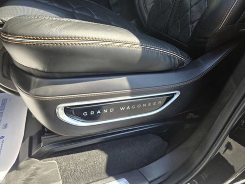 Used 2022 Jeep Grand Wagoneer Series III w/ Rear Seat Video Group 1 AWD/4WD image 20