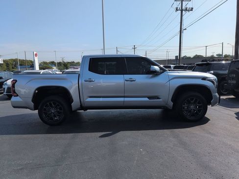 Used 2023 Toyota Tundra Platinum AWD/4WD image 6
