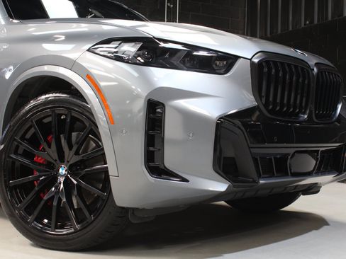 Used 2025 BMW X5 sDrive40i w/ M Sport Package RWD image 9